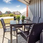 Milly - 100m From The Sea By Interhome *