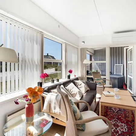 Milly - 100m From The Sea By Interhome